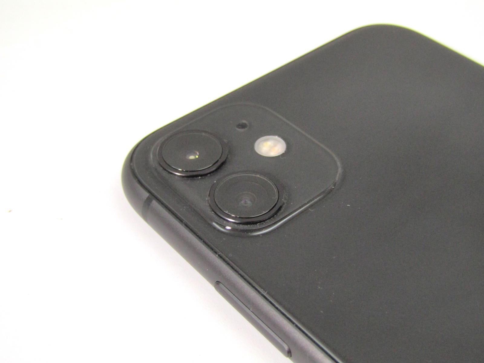 Apple iPhone 11 A2111 (12,1) 64GB 6.1″ | Verizon | Black | Health: 78%