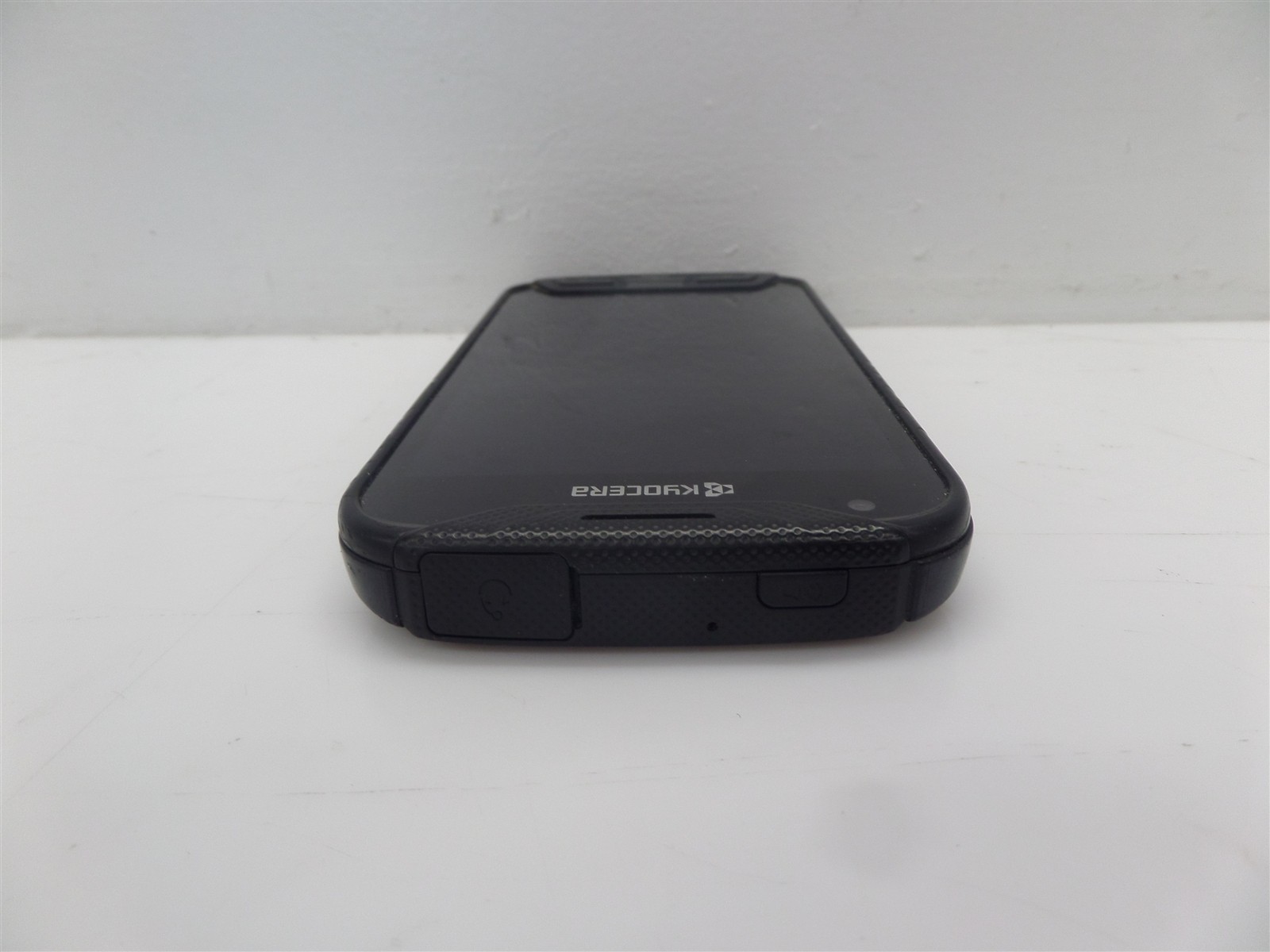 Kyocera DuraForce Pro E6820 32GB Android Smartphone Unlocked – Black