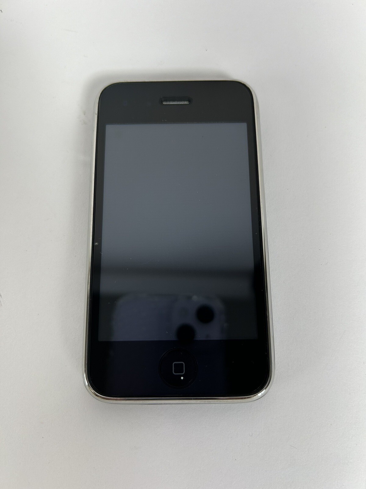 Apple iPhone 3GS – 8GB – Black (Unlocked) A1303 (GSM)