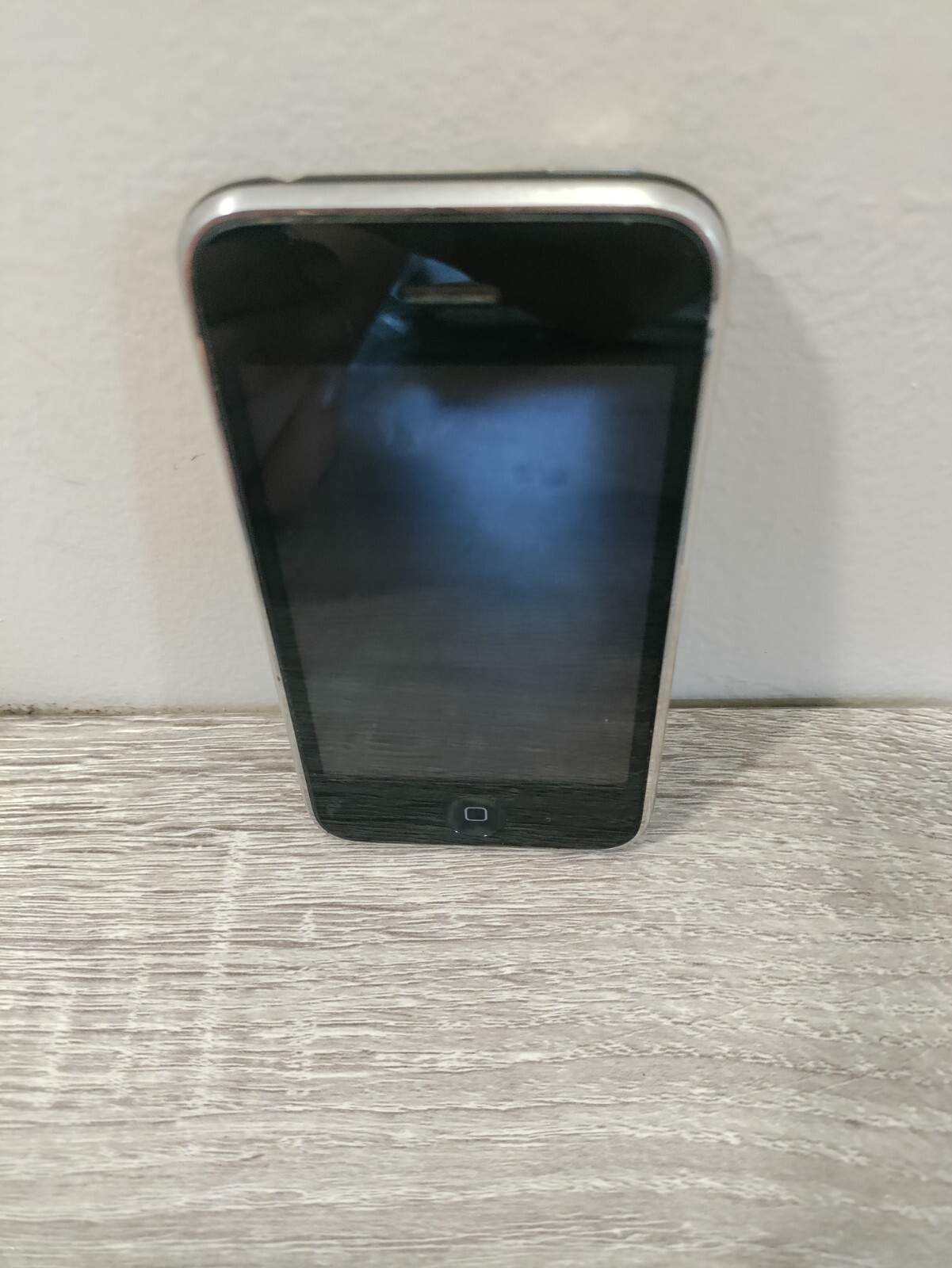 Clean Apple iPhone 3GS – 16 GB – Black (Untested) Not Working Or For Parts
