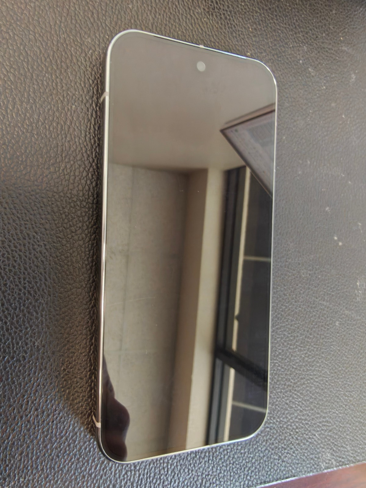Google Pixel 9 Pro – 256GB – Hazel – Factory Unlocked – Minor SBI + More