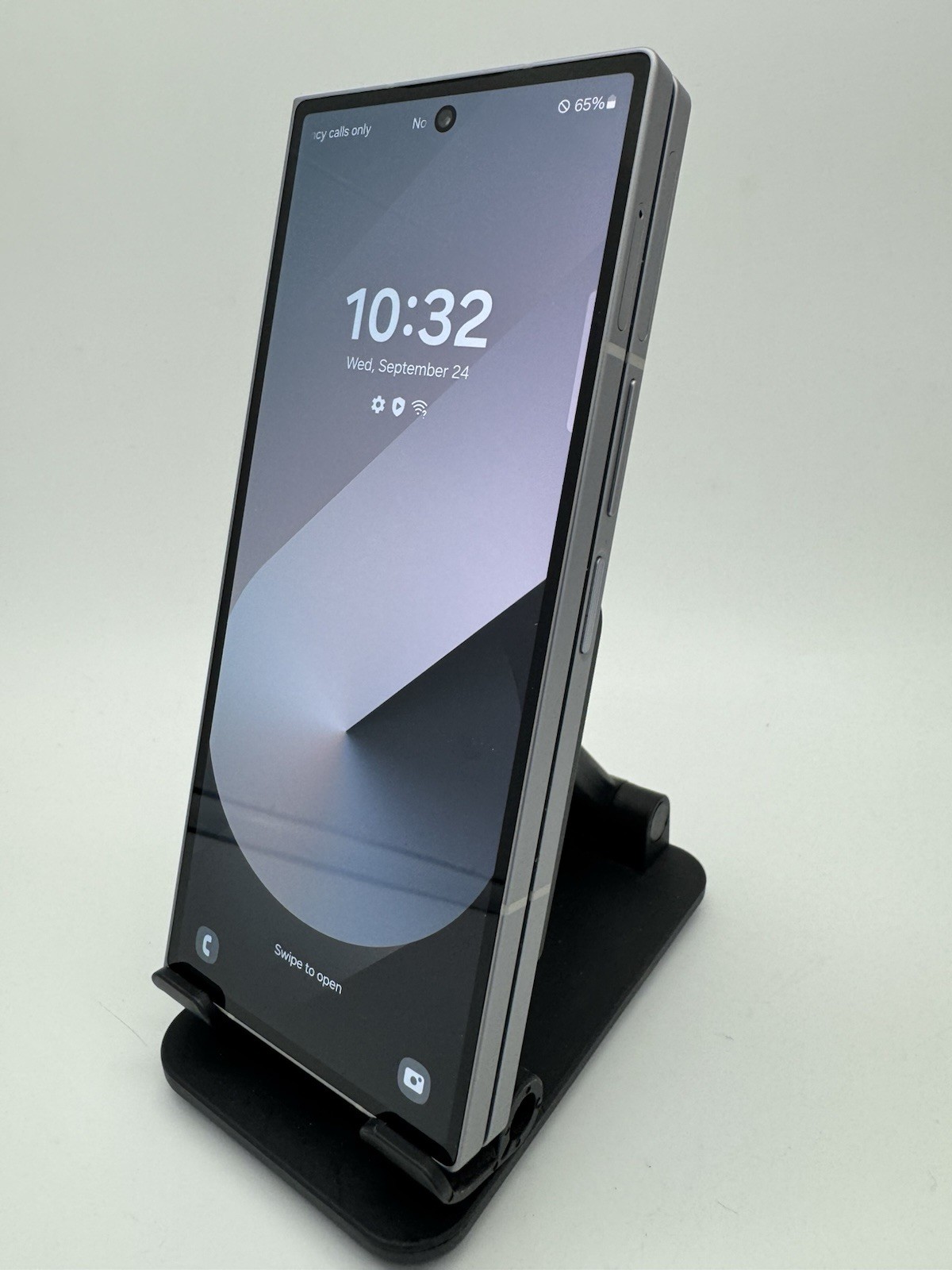 Samsung Galaxy Z Fold 6, 256GB, Silver (UNLOCKED) *tiny LCD Line* [233]