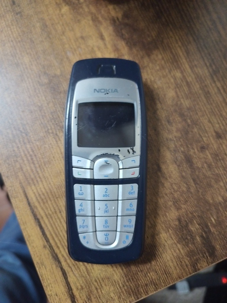 Nokia 6010 – Dark Blue and Silver Cellular Phone – FOR PARTS ONLY UNTESTED