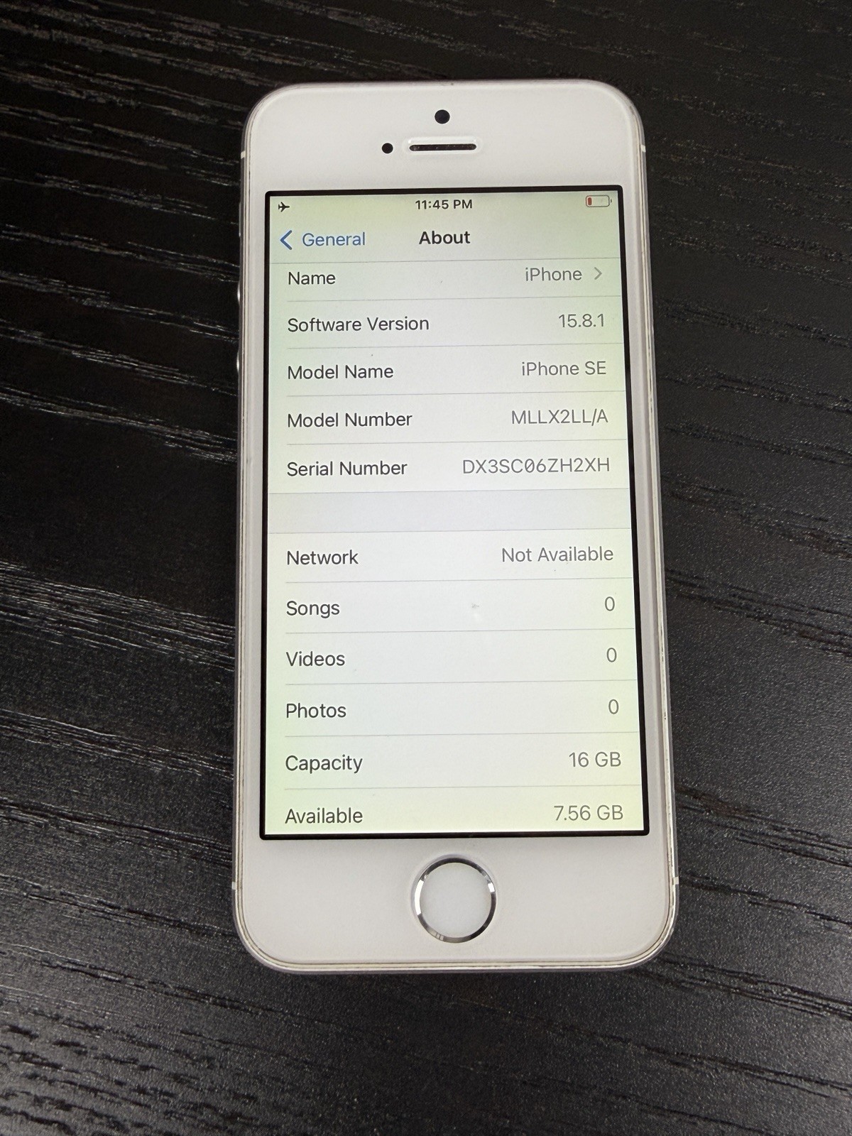 Apple iPhone SE 1st Gen. 16GB Space Gray Unlocked Battery Health 84%