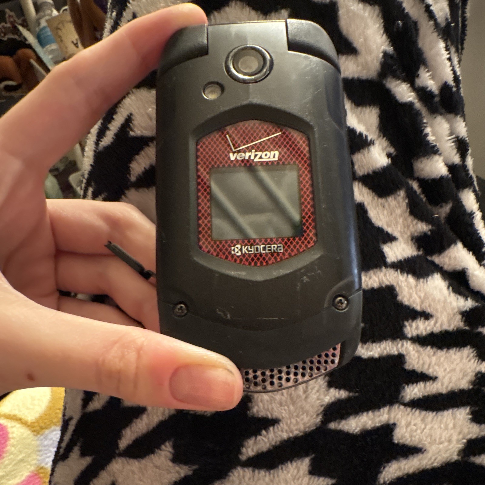 KYOCERA DuraXV+ Plus Red and Black Rugged Style Flip Cell Phone 3G