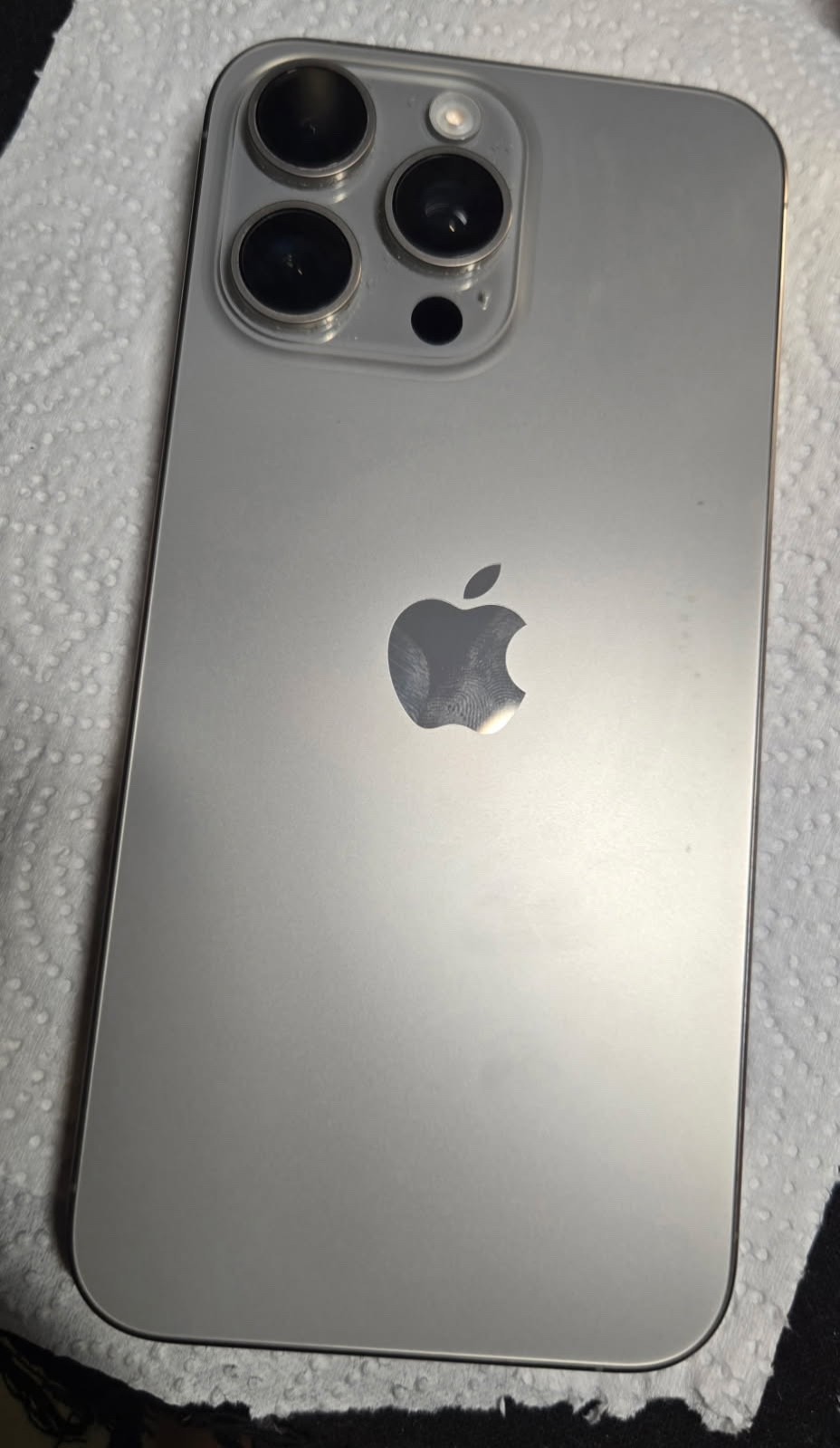 Apple iPhone 15 Pro Max – 512 GB – Natural Titanium (Unlocked)