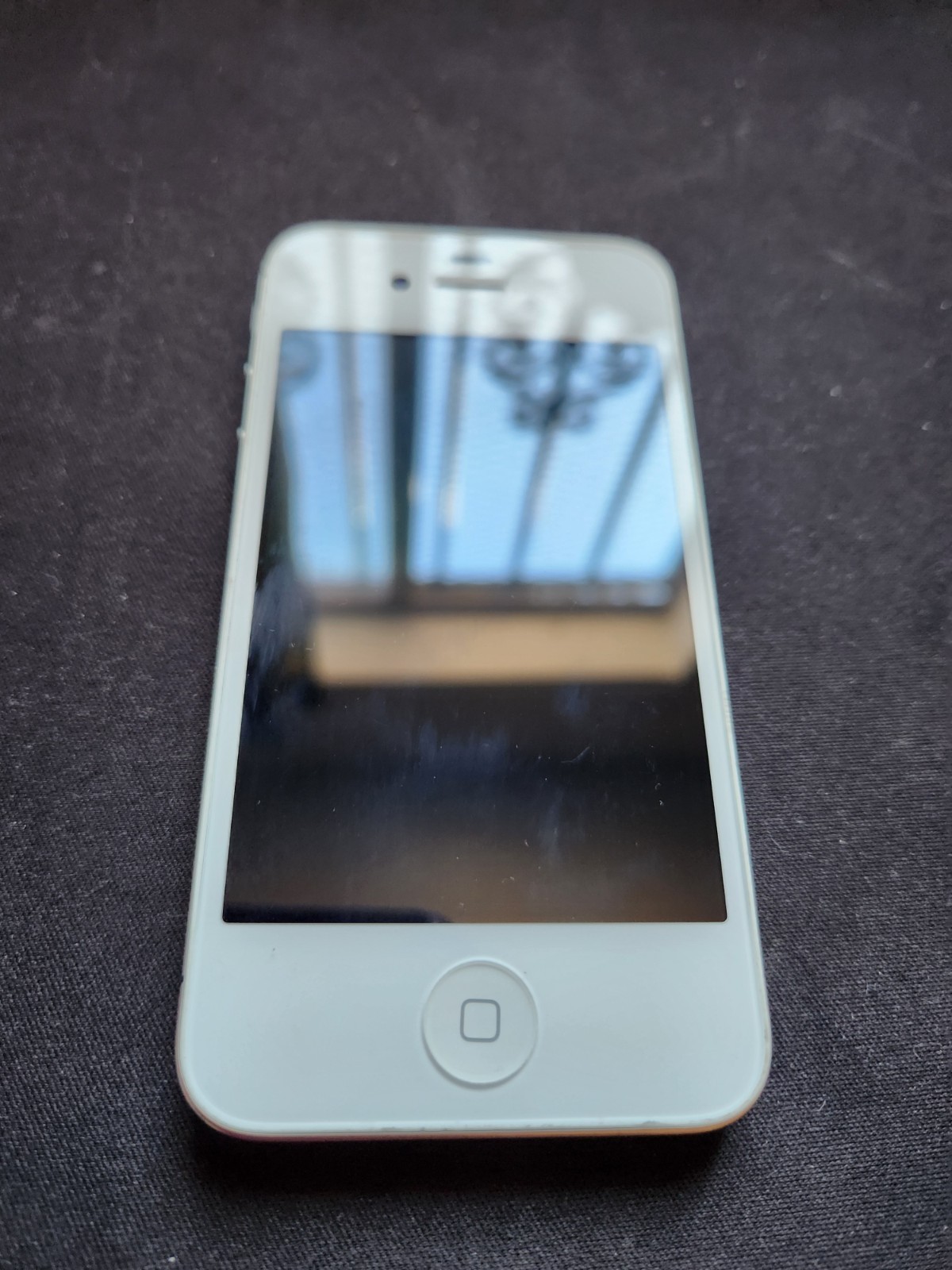 Apple iPhone 4s – 16 GB – White (Verizon)