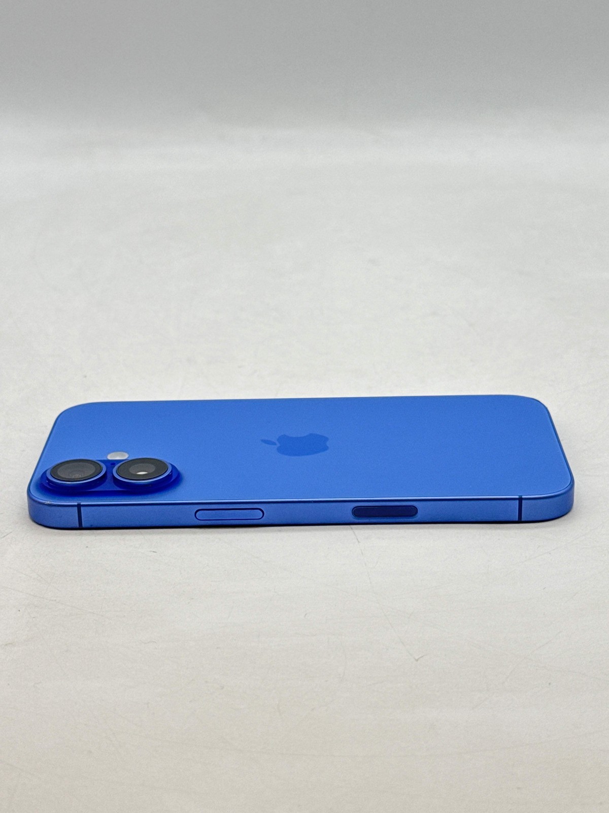 Boost Apple iPhone 16 6.1″ A3081 128GB Ultramarine For Parts