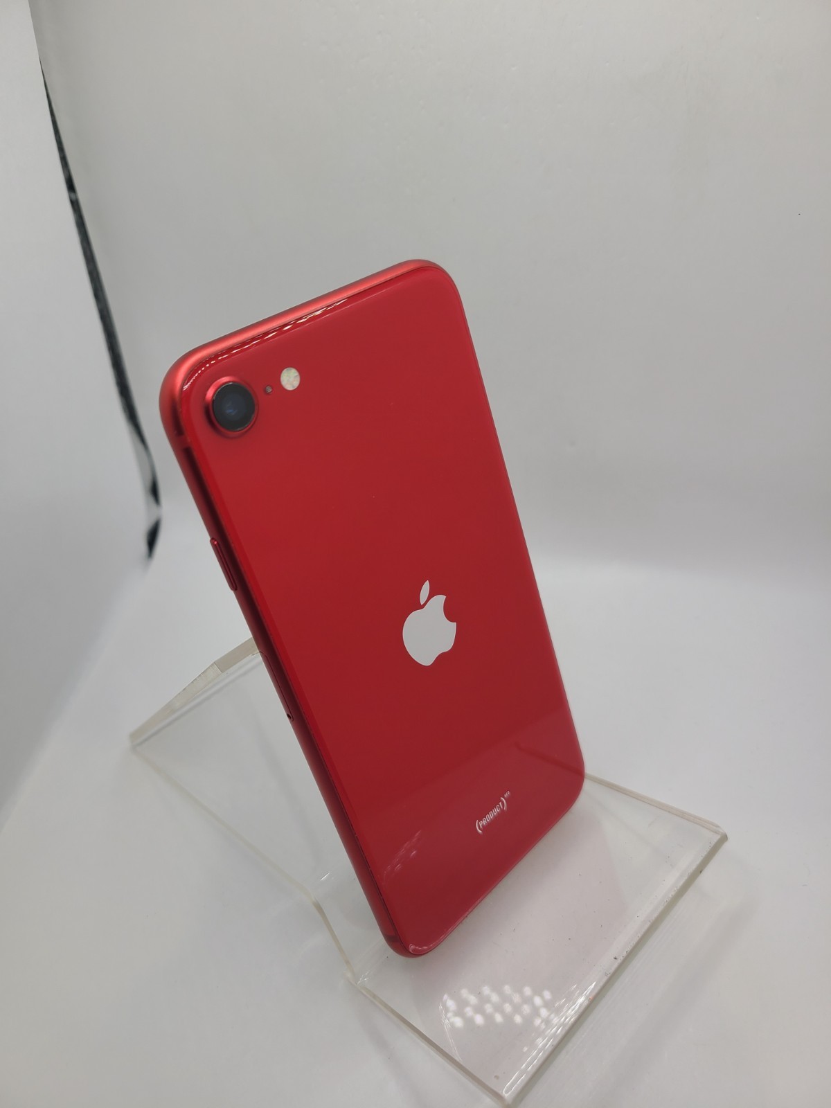 Apple iPhone SE 2020 *A2275* UNLOCKED Any Carrier Red 64GB iOS 26.5
