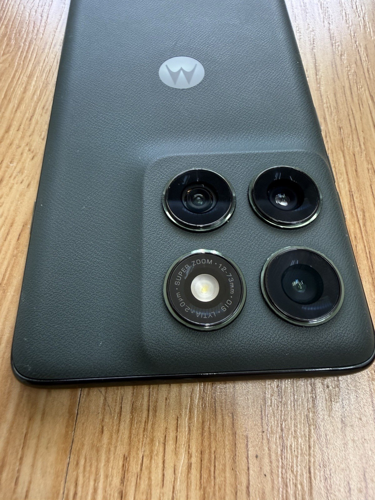 2025 MOTOROLA EDGE Deep Forest 256GB XT2519-1 (FOR PARTS ONLY!)