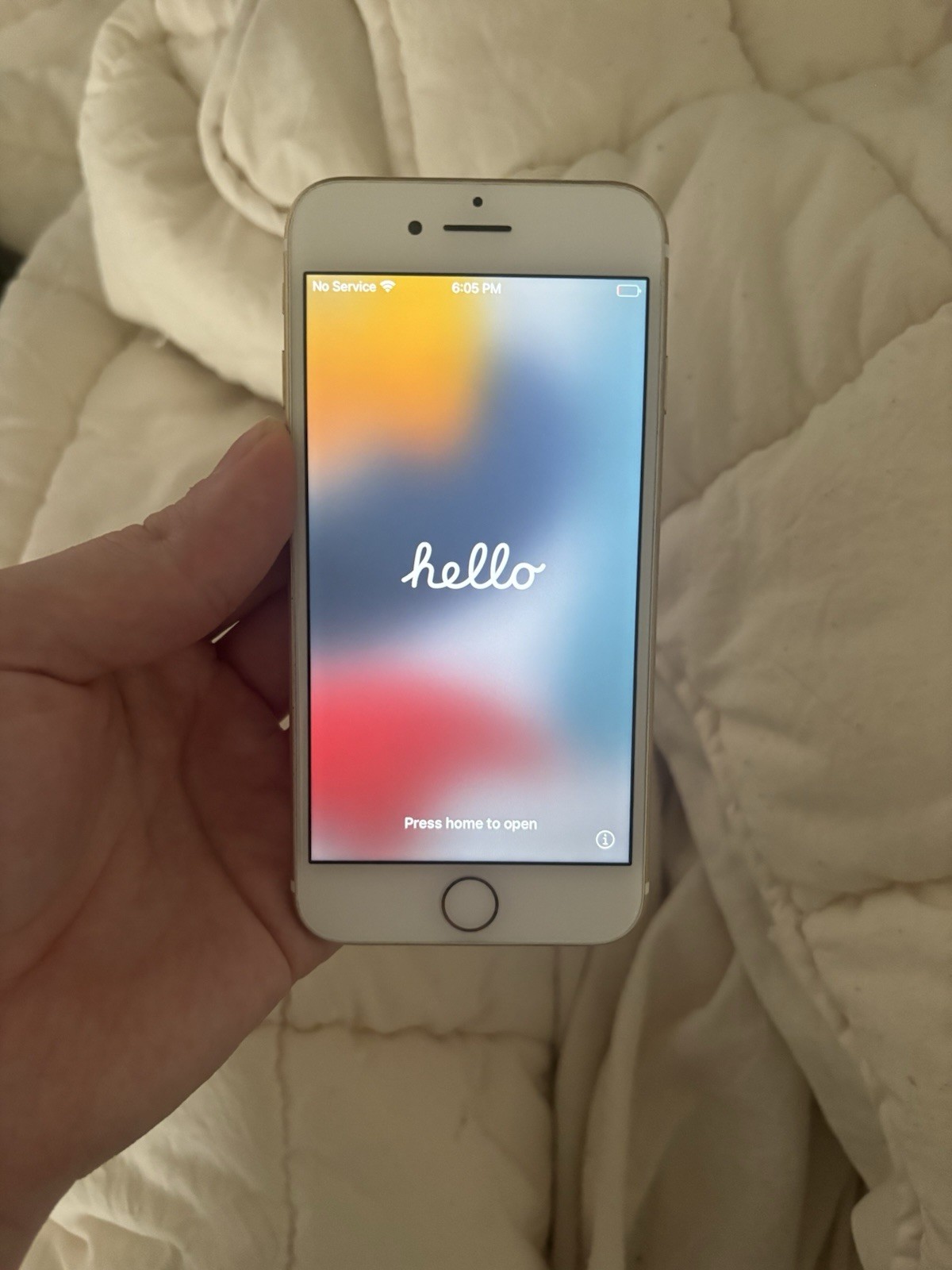 Apple iPhone 7 32GB Gold 4.7in Verizon GSM iOS Smartphone Wi-Fi Bluetooth