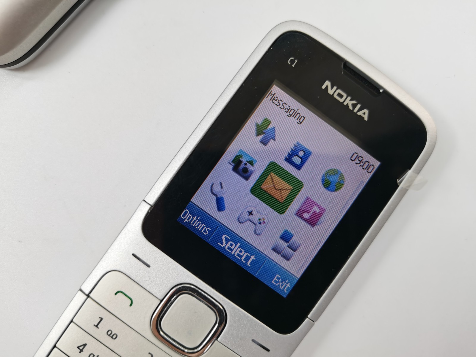 Nokia C1 -01 – microSDHC – 10 MB 16MB RAM (Unlocked)