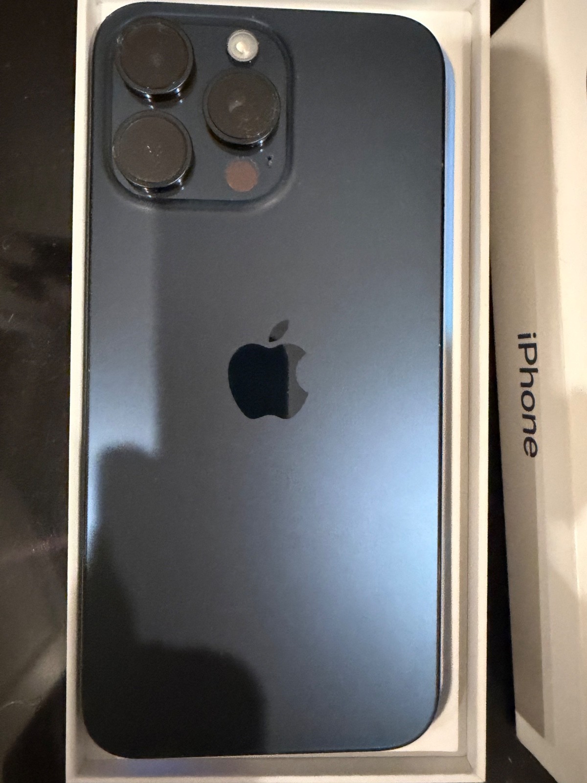 Apple iPhone 15 Pro Max – 256 GB – Blue Titanium (Unlocked)
