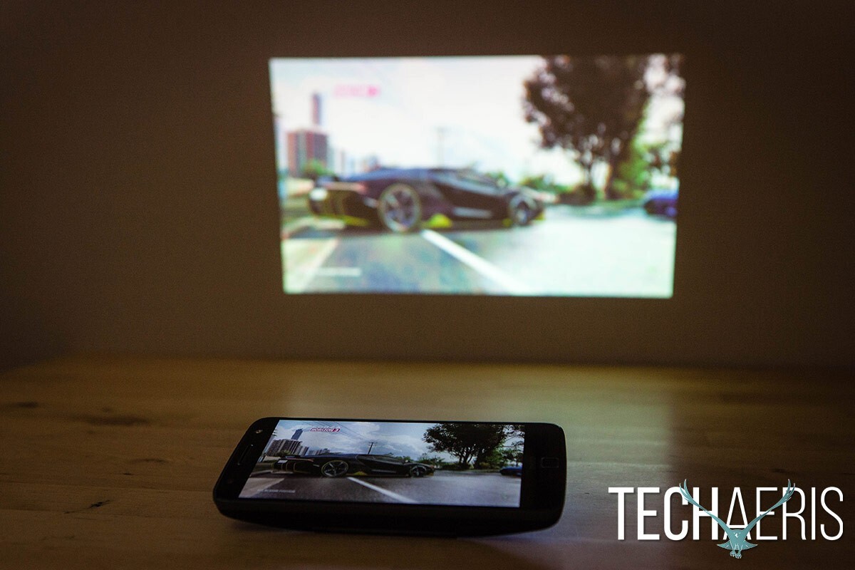 PRIVACY! MOTOROLA Z4 WHT+PROJECTOR+JBL + ATT SERVC +SBOOST Snapdrg625 HOMESETUP