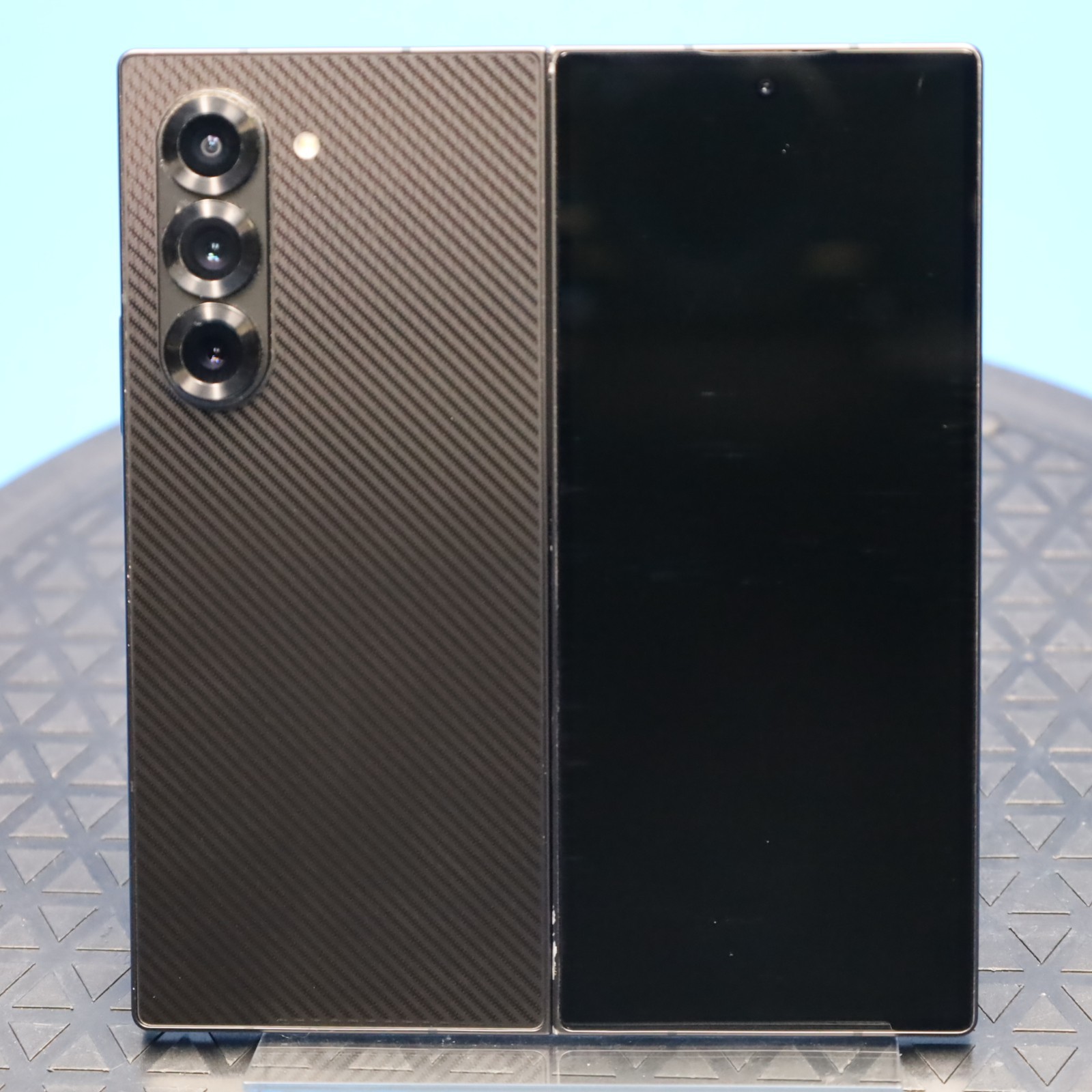 Samsung Galaxy Z Fold6 – 256GB – Crafted Black (Unlocked)