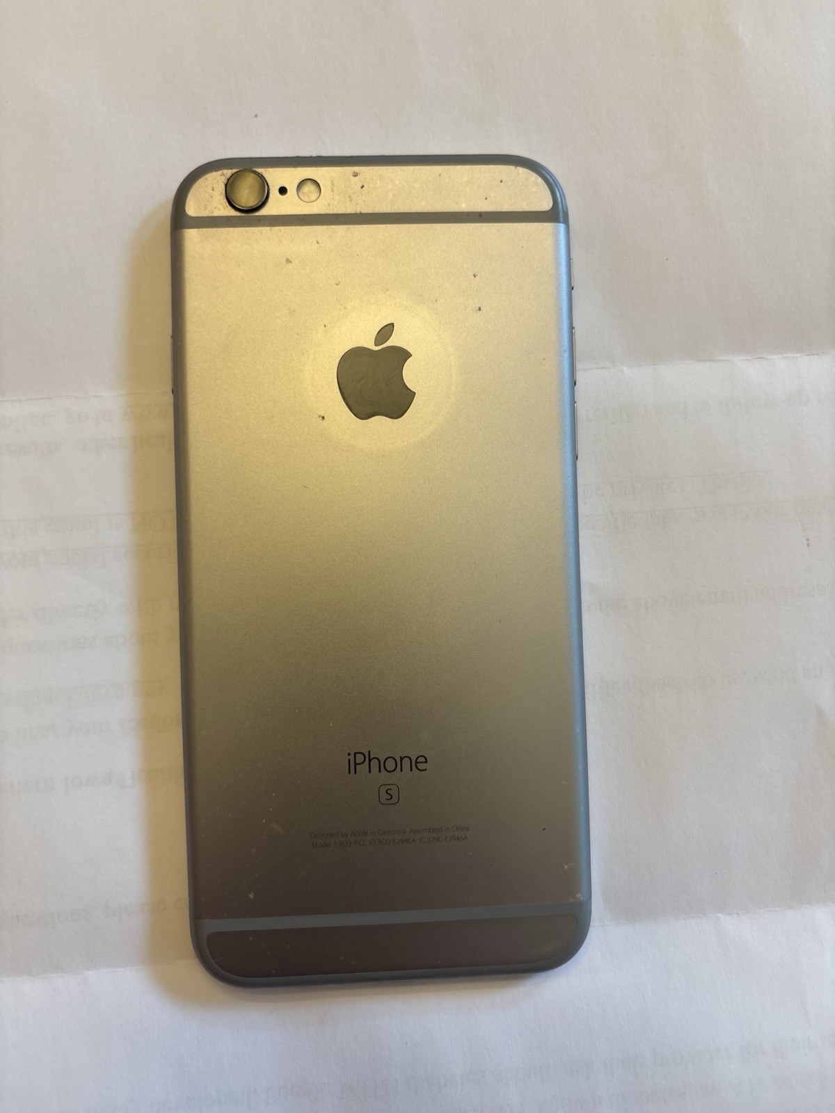 Apple iPhone 6s 64GB Gray Unlocked iOS 4.7in 12MP Smartphone
