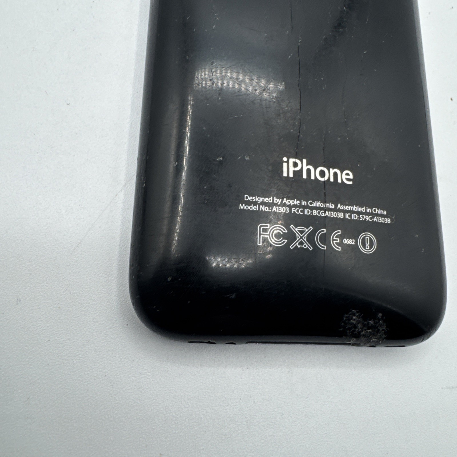 Apple iPhone 3GS 8GB Black A1303 AT&T GSM – iOS 4.2.1 Collectible Parts Only
