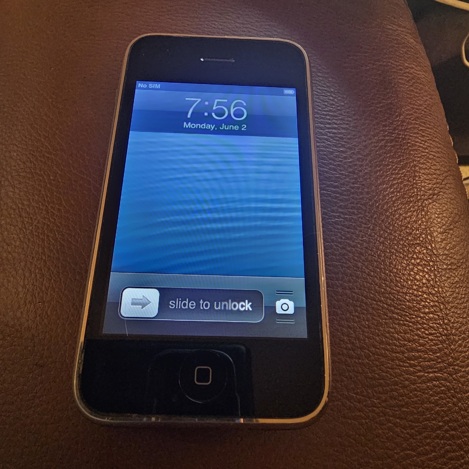 Apple iPhone 3GS – 8GB – AT&T – MC640LL/A A1303 – Black
