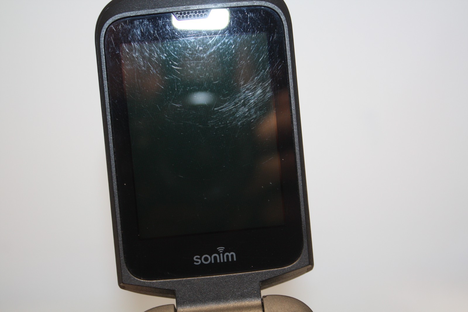 Sonim XP3 Plus XP3900 – 16GB (T-Mobile) Rugged Flip Phone, 002