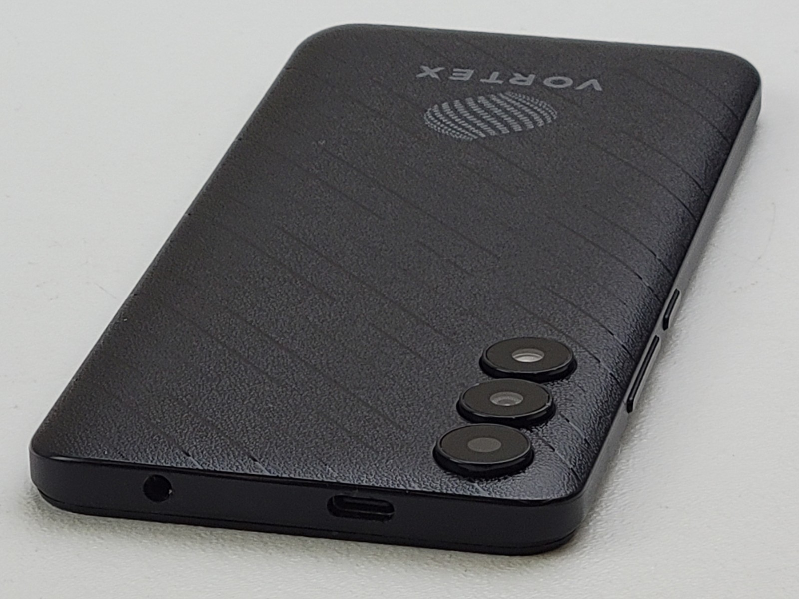 (B-STOCK) Vortex Cellular A24 – 32GB – Black (CARRIER UNKNOWN) Smartphone