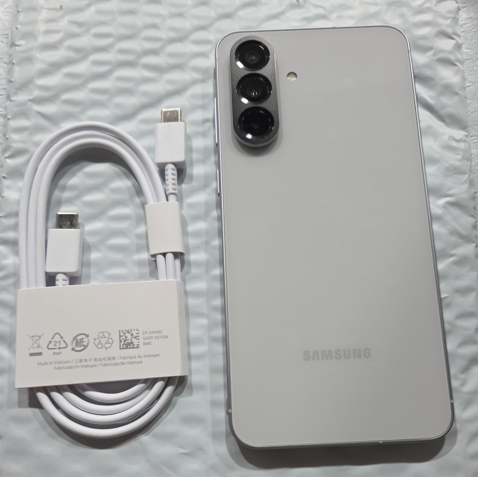 Samsung Galaxy A56 5G Awesome Light Gray 8GB 256GB Global Version Unlocked