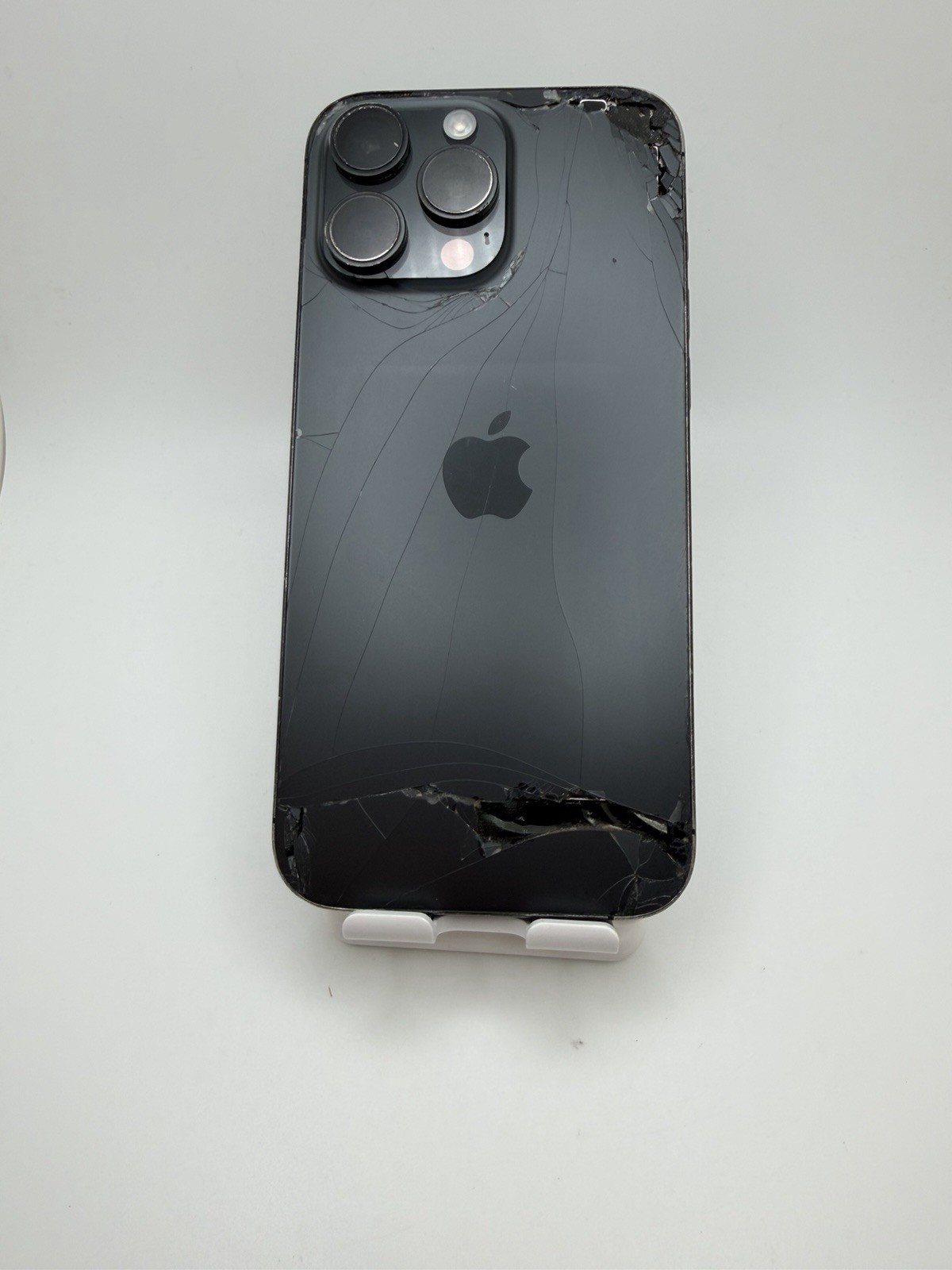 Apple iPhone 16 Pro Max – 256GB – AT&T – Black – Cracked – Check ESN