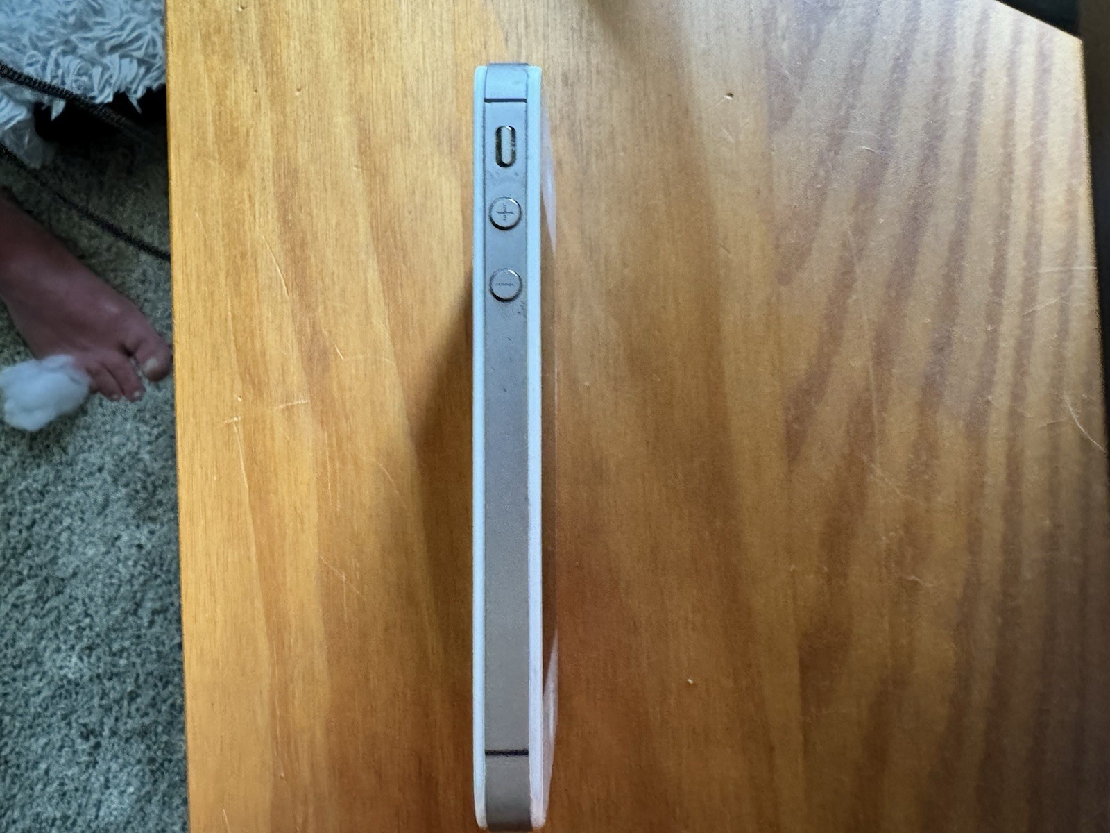 Apple iPhone 4s – 16 – WHITE Password Locked A1349 Movie Prop