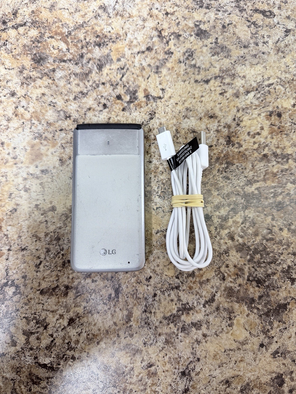 LG VN220 Exalt Verizon Unlocked 4G VoLTE Camera Flip Phone. Original NOT REFERB.