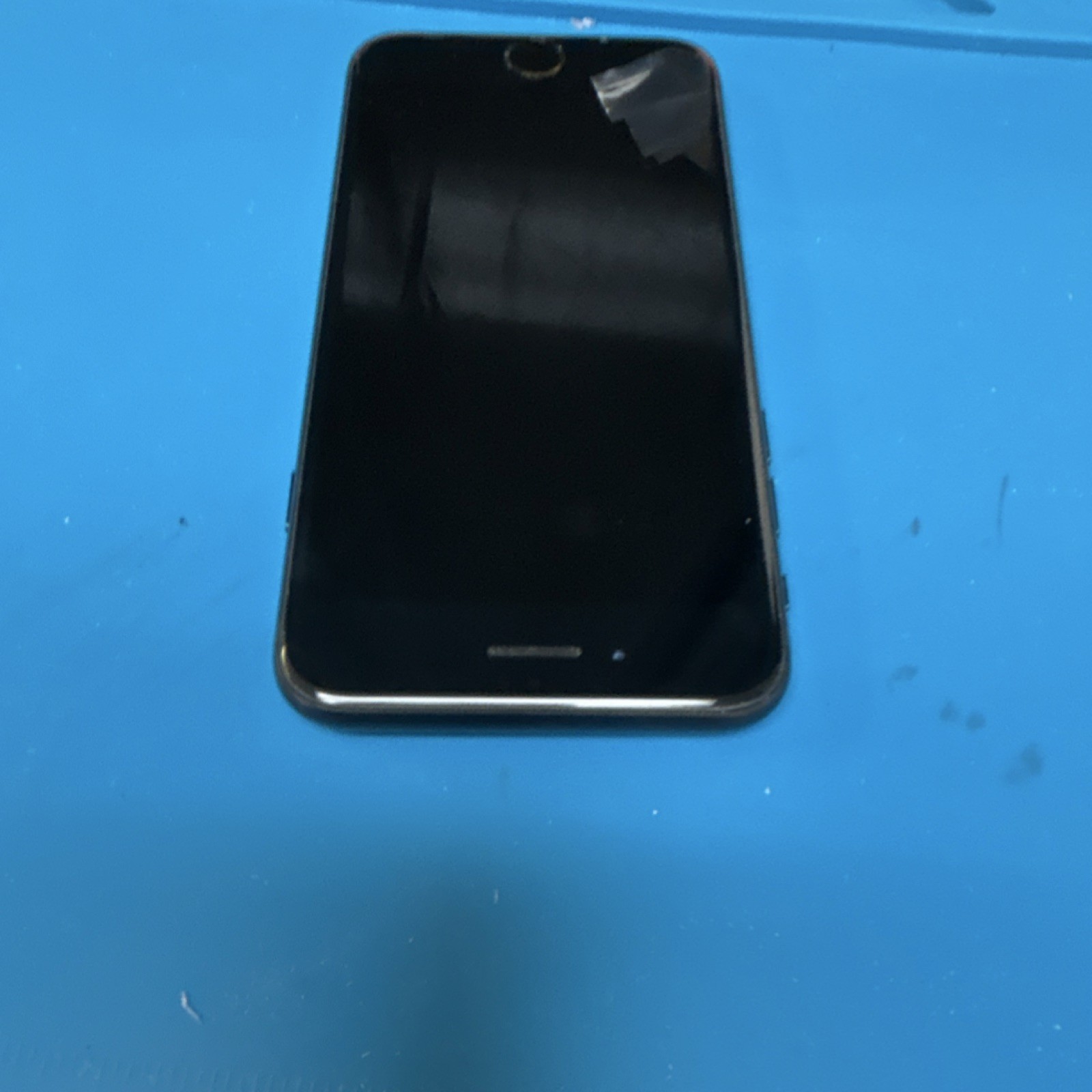 Apple iPhone SE (2n d Generation) Good Condition Black iOS 26 SIM Card and ESIM