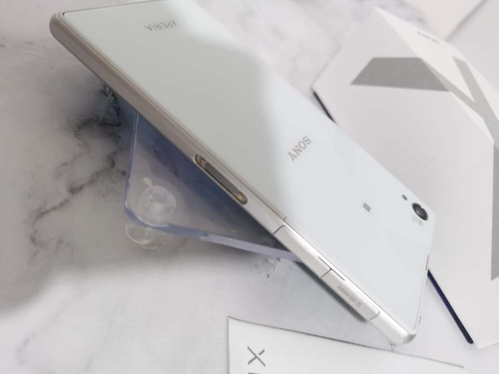 Sony Xperia Z1 C6902 Android 16GB microSDXC Unlocked Smartphone fully working