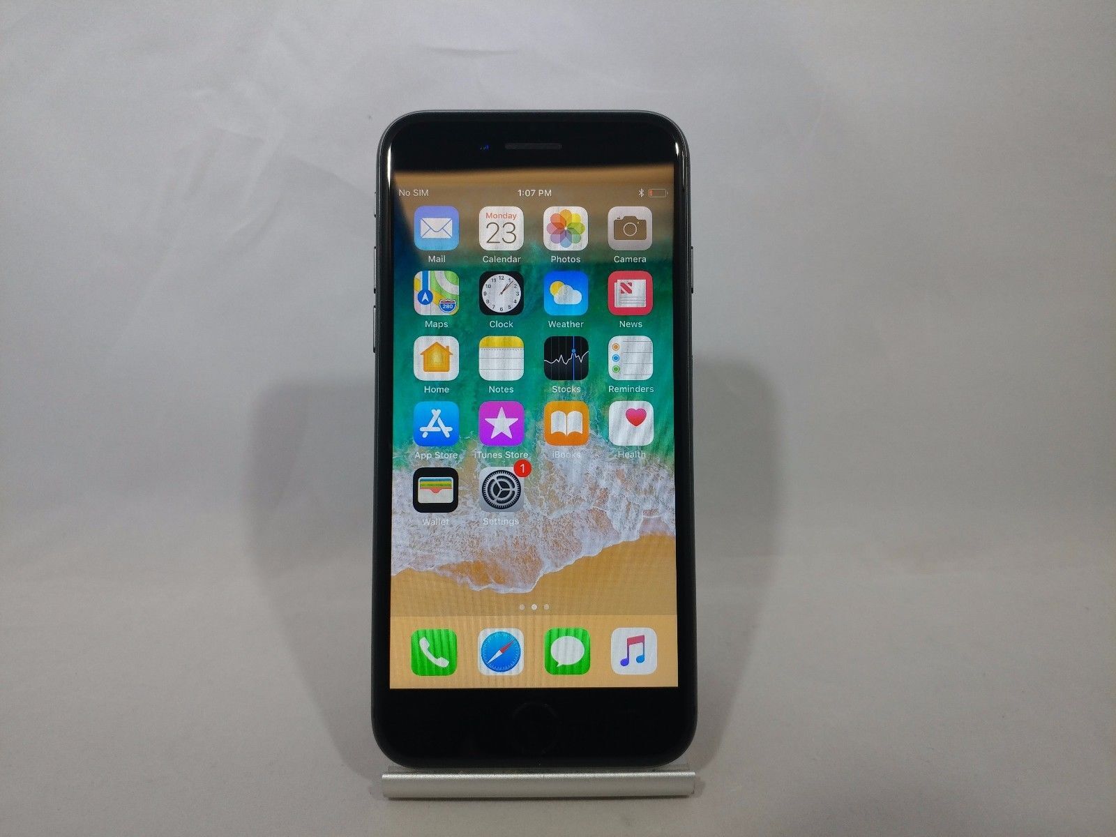 Apple iPhone 8 64GB Space Gray AT&T Good Condition