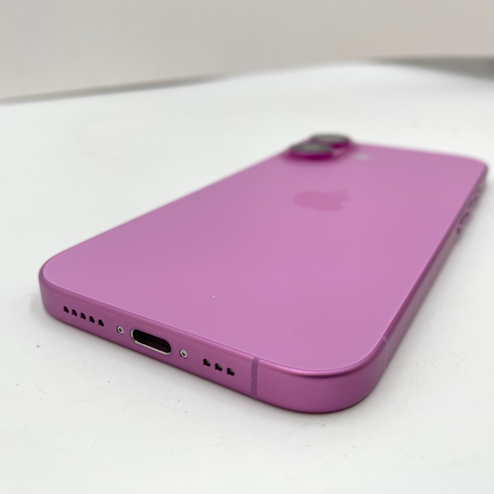 Apple iPhone 16 – 128GB – Pink (AT&T/Cricket ONLY) – Open Box