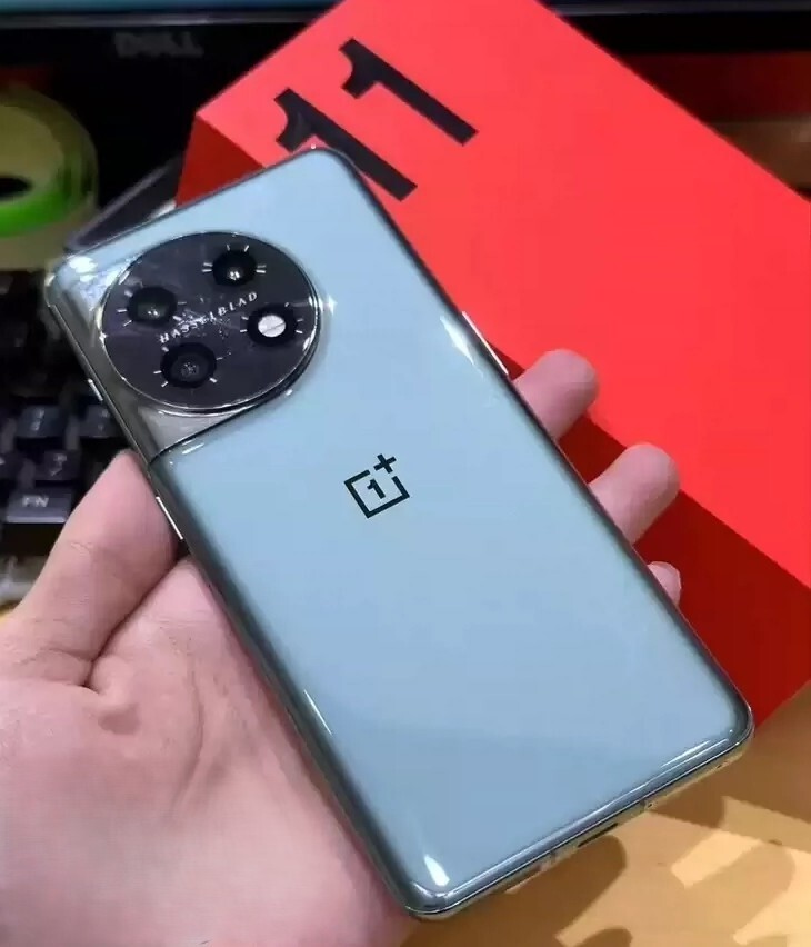 OnePlus 11 5G 6.7″ 50MP 5000mAh Snapdragon 8 Gen 2 256GB/512GB Android Unlocked