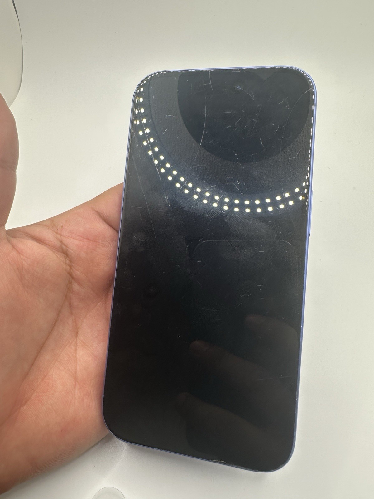 Apple iPhone 16 128GB (T-Mobile) Cracked Glass’ Scratches BH91% – Wi-Fi Only