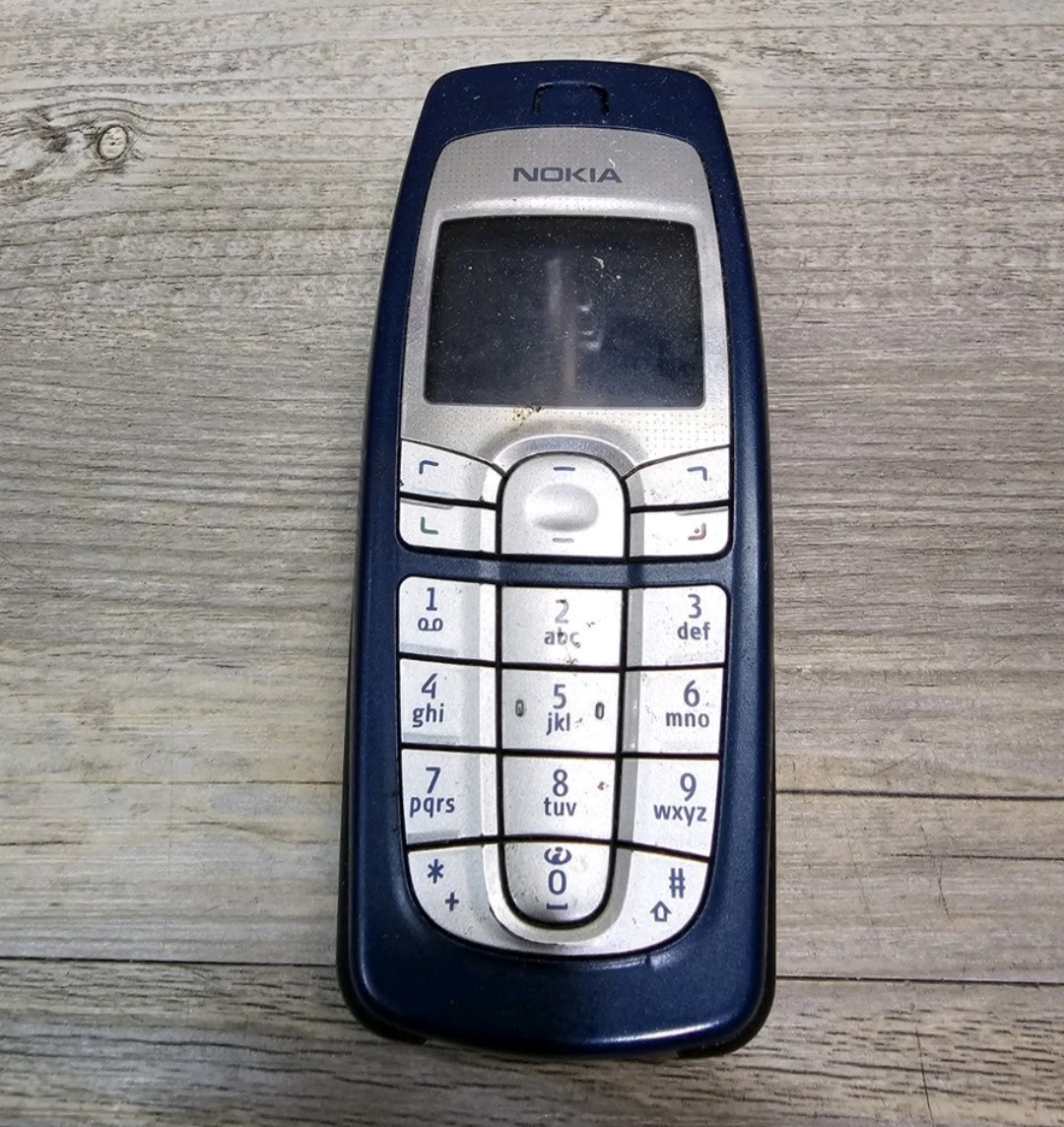Nokia 6010 – Dark Blue and Silver ( AT&T / Cingular ) Cellular Phone Untested
