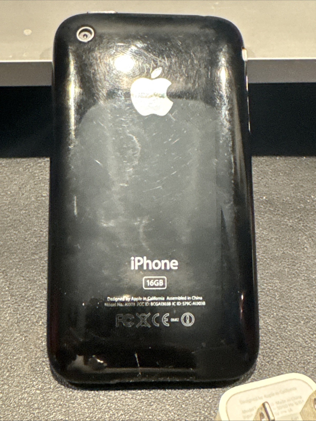 Apple iPhone 3GS 16GB White A1303 – Vintage Apple