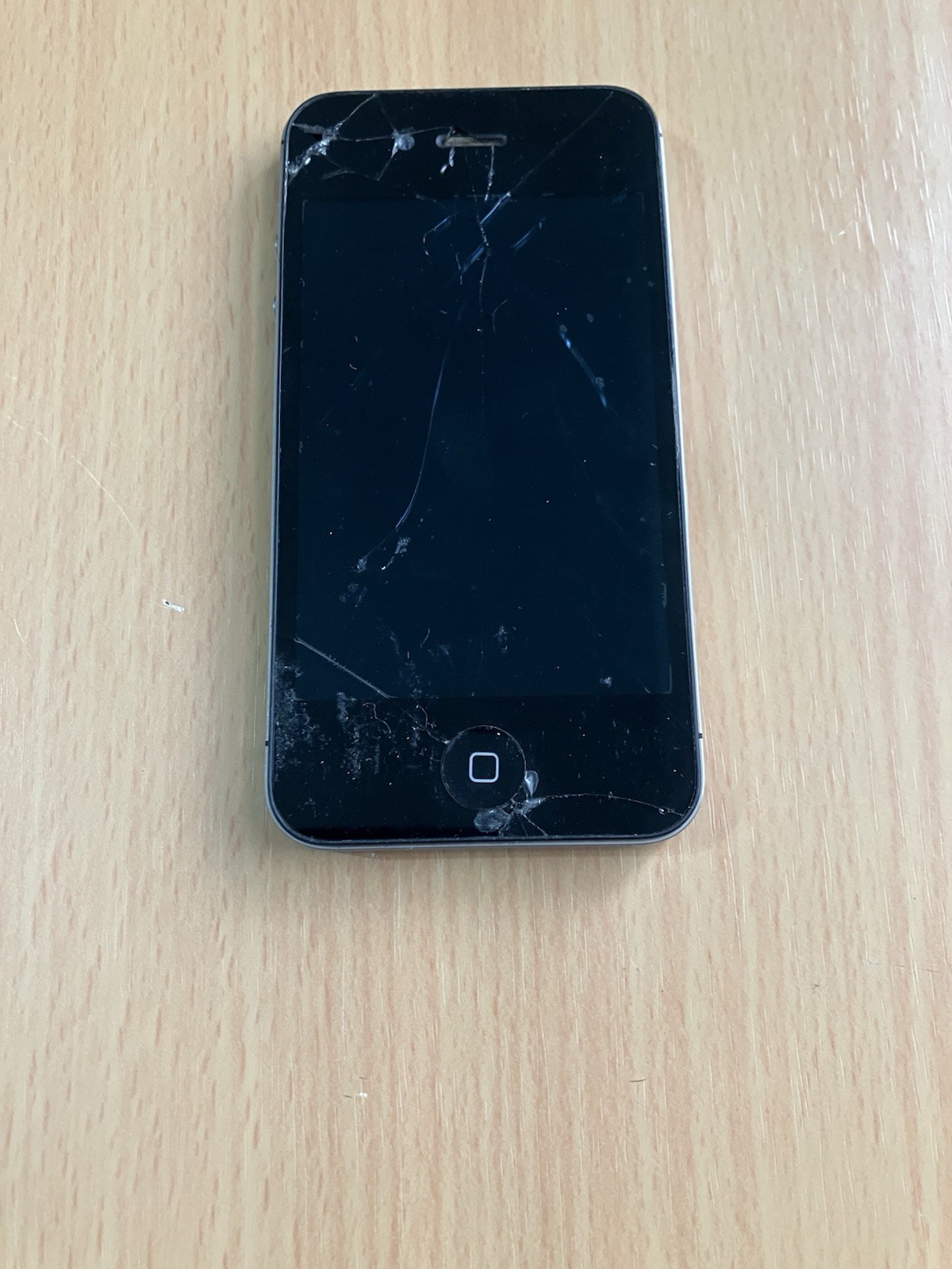 Unlocked Apple iPhone 4S Black 16gb 512mb RAM