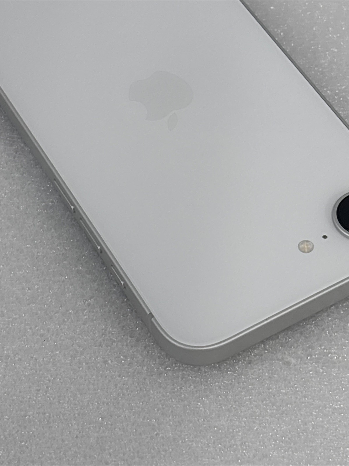 Apple iPhone 16e – 128 GB – White (AT&T)