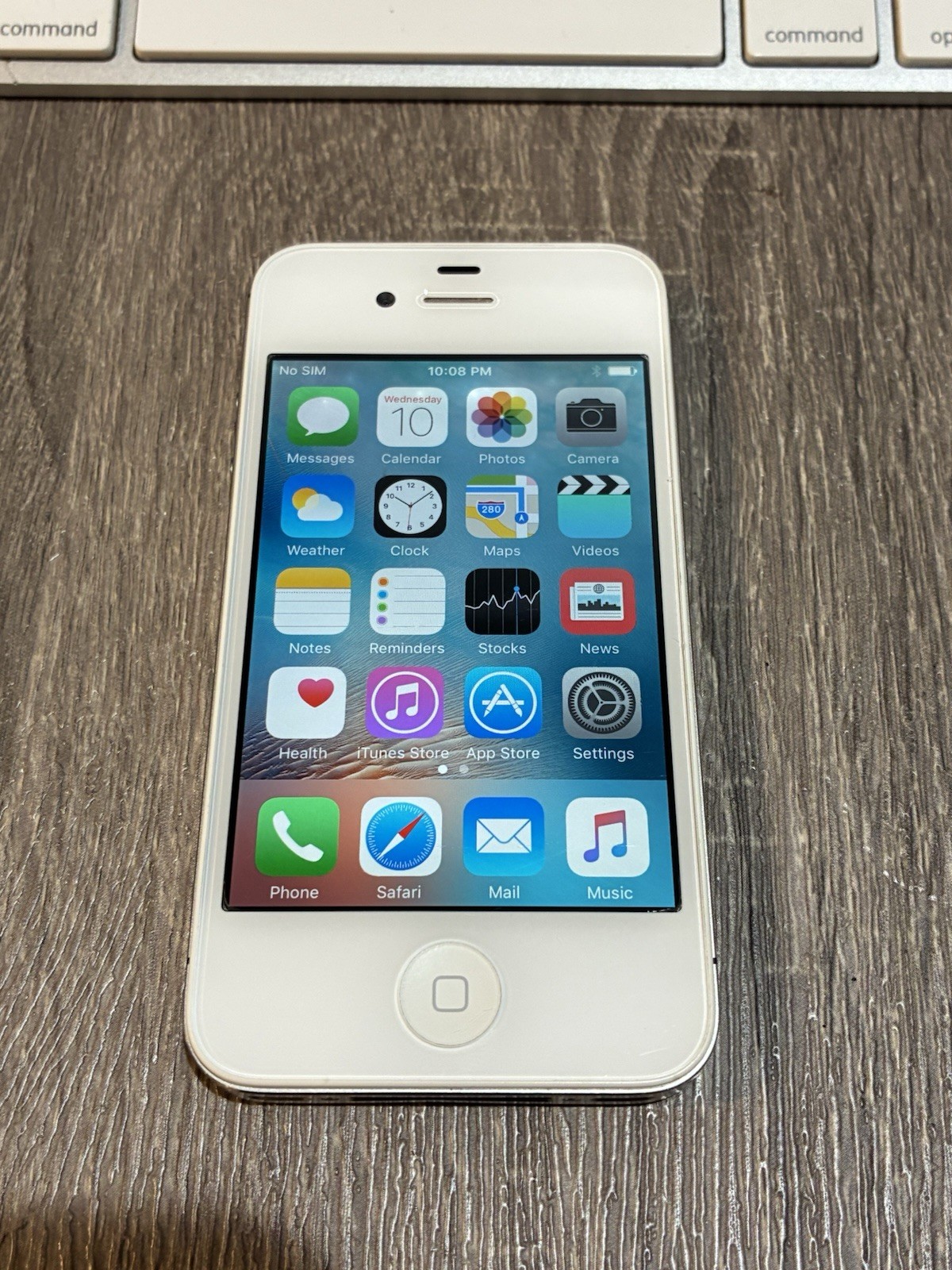 Apple iPhone 4s – 32 GB – White (AT&T) READ DESCRIPTION!!