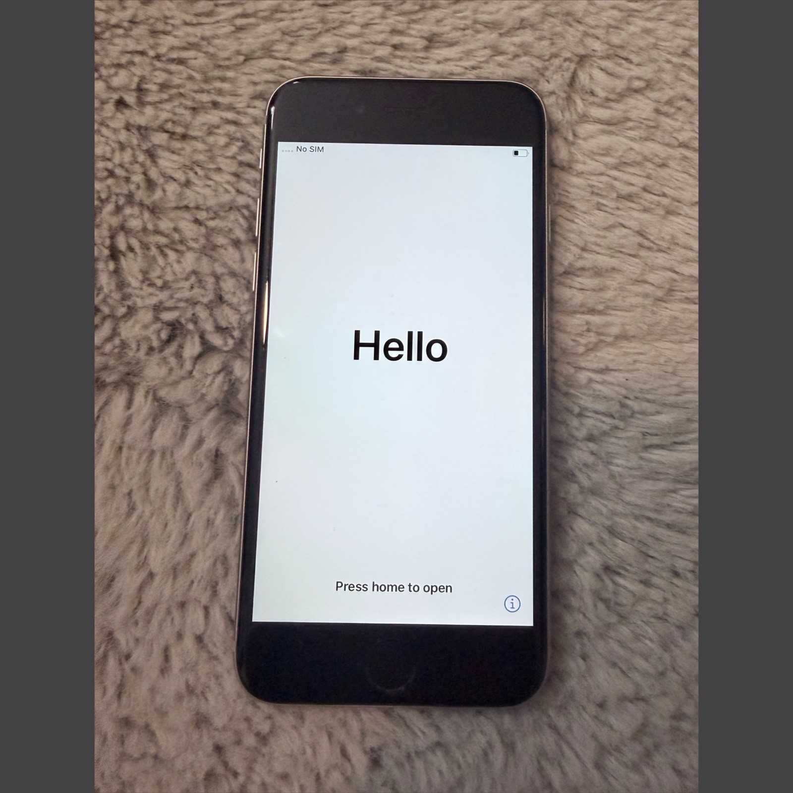 Apple iPhone 6s Silver 12MP 4.7in Bluetooth Wi-Fi Lightning Smartphone A1688