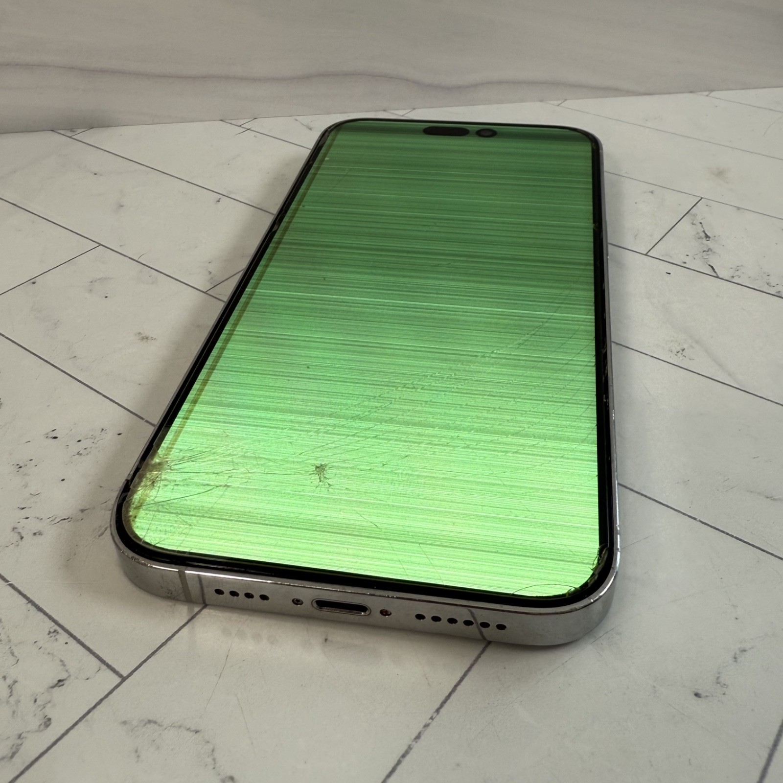 iPhone 14 Pro Max 256GB Unlocked Silver A2651 Cracked Screen LCD #H249