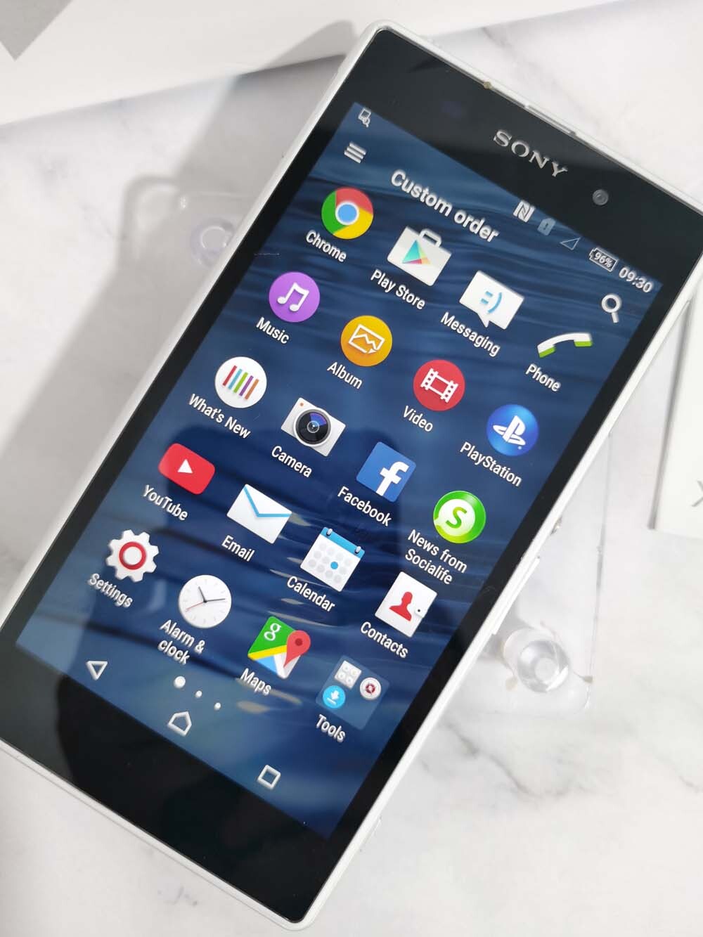 Sony Xperia Z1 C6902 Android 16GB microSDXC Unlocked Smartphone fully working