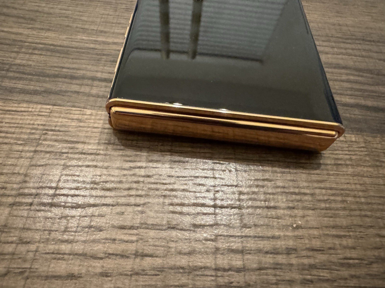 Motorola RAZR Plus 5G (2025) XT2557-3 256GB Gold Unlocked open Box