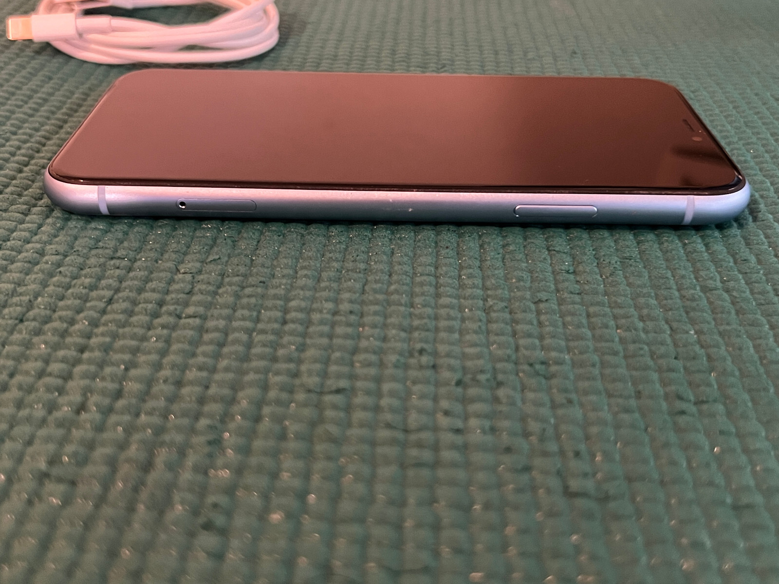 Apple iPhone XR – 64GB – Blue (Unlocked) A1984 CDMA + GSM