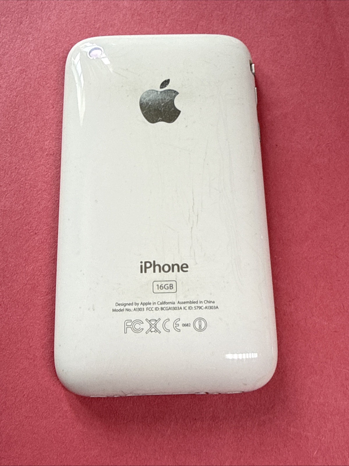 Apple iPhone 3GS 16 GB AT&T) A1303 (GSM) Collectible