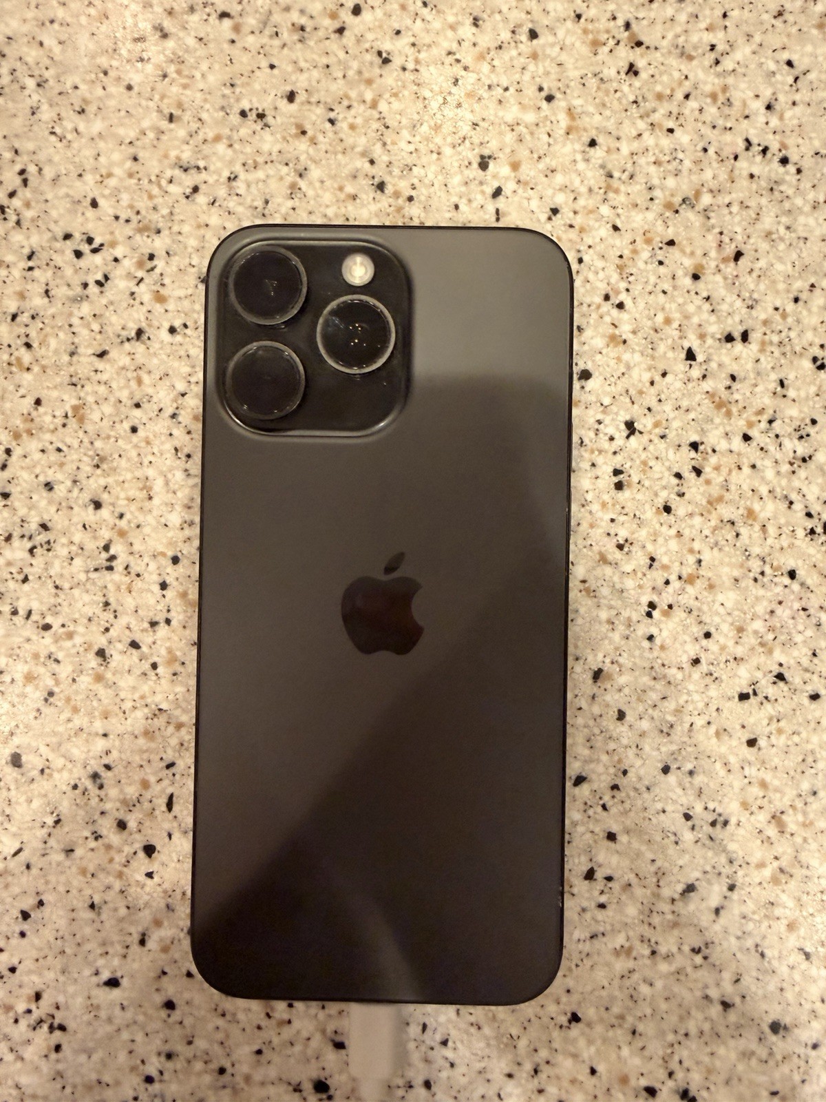 Apple iPhone 15 Pro Max – 256 GB – Black Titanium (locked t-mobile)