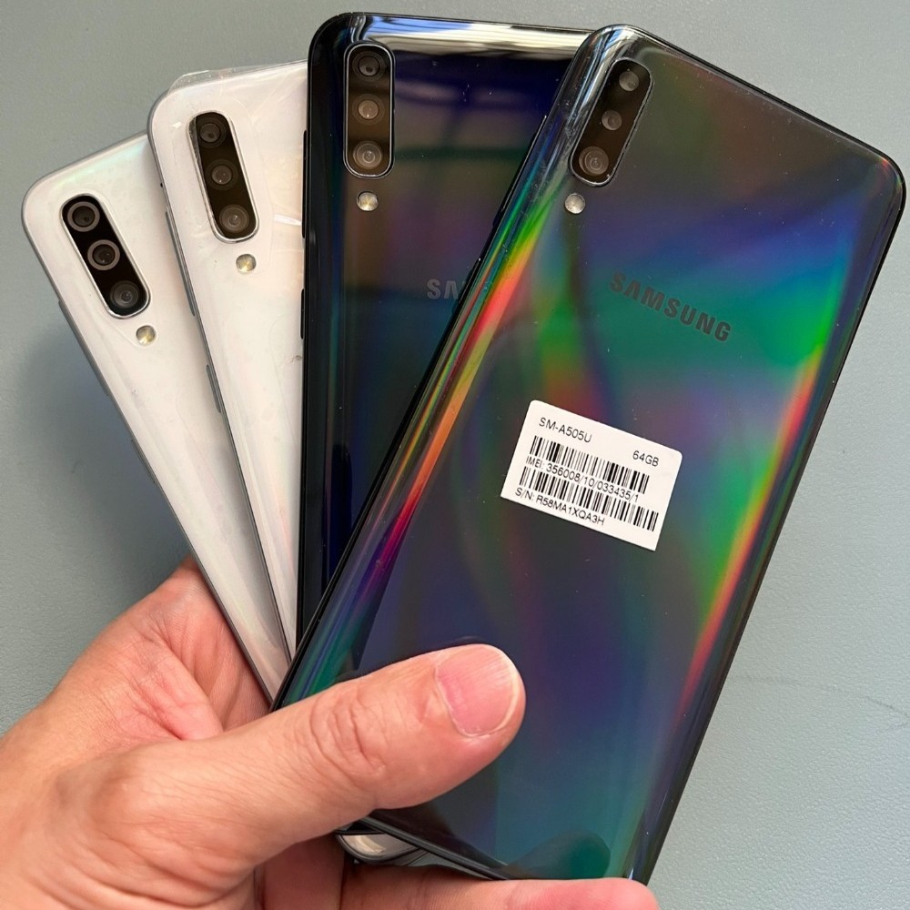 Samsung Galaxy A50 128GB fully dual SIM smartphone with original box Unlocked