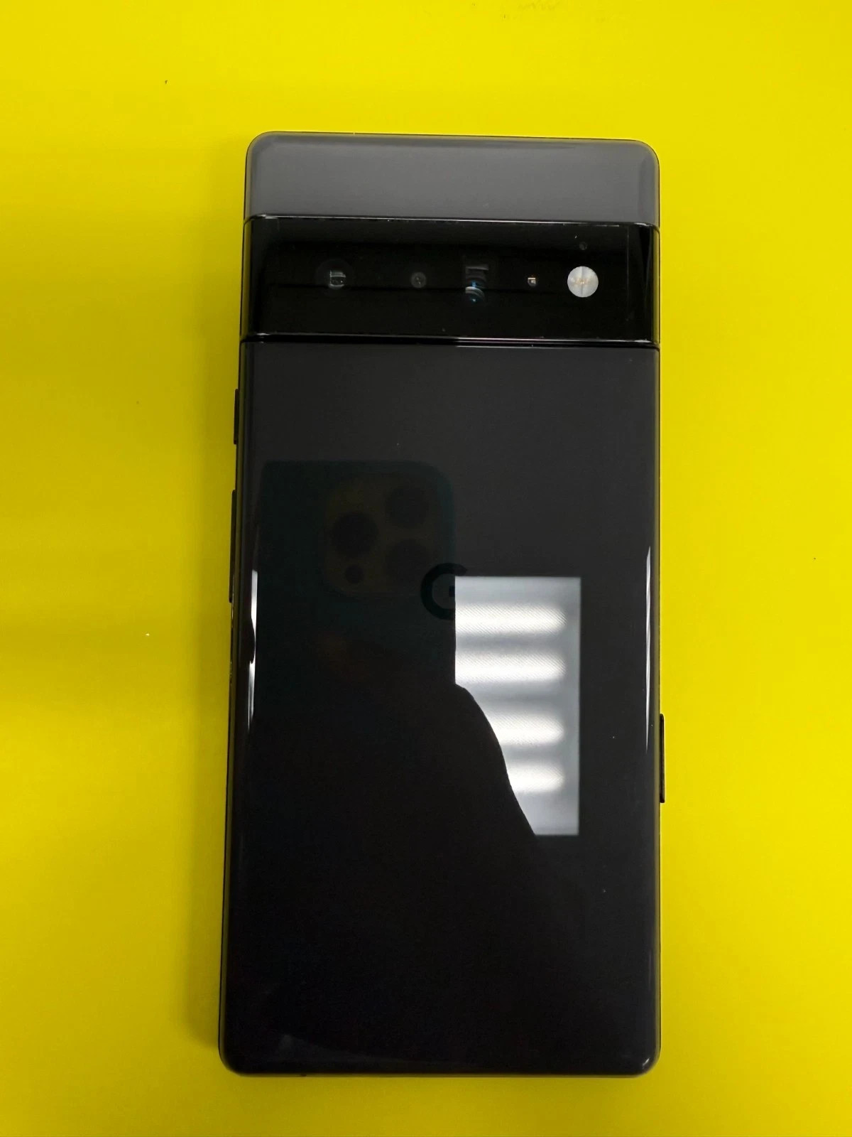 Google Pixel 6 Pro – 512GB – Black (Verizon) Average Condition