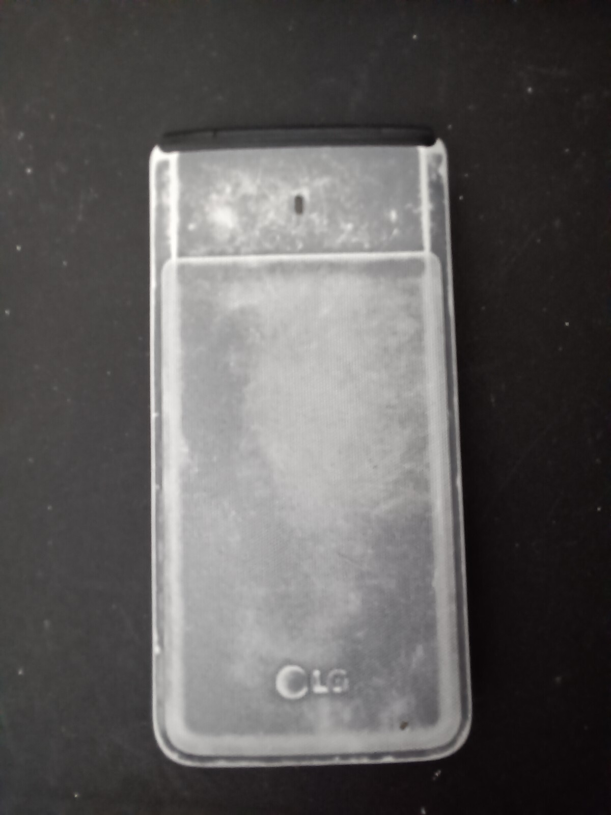 UN220 LG UN220 , VN220 , AN220, – 8 GB – Silver (Unlocked Verizon)