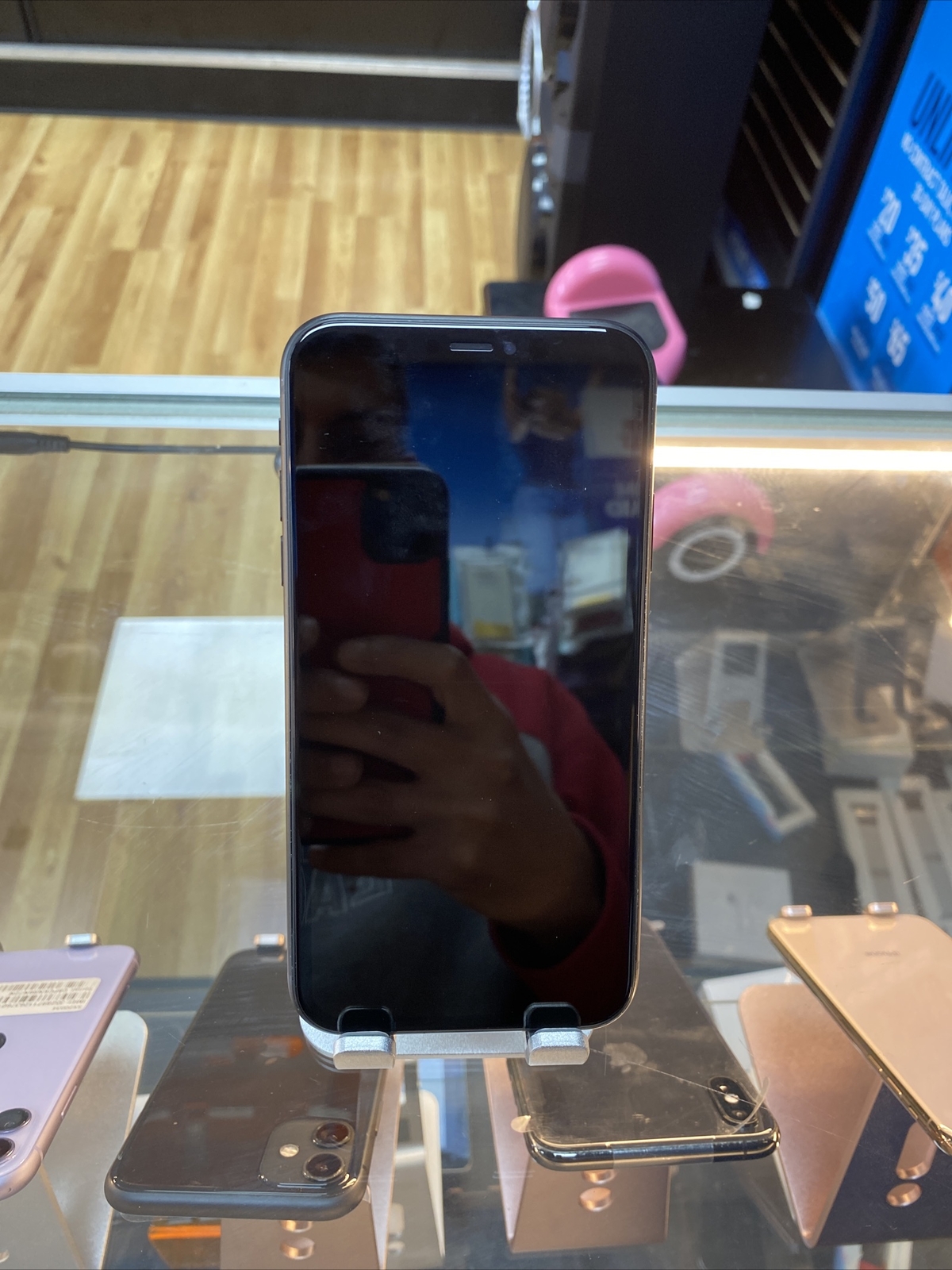 Apple iPhone XR – 64GB – Black (Unlocked) A1984 (CDMA + GSM)